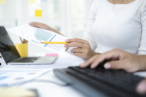 포토 JPG 해외이미지 직업 비즈니스 통신 통계 성공 회의 설계 사람없음 금융 사무실 자료 정보 직장인 비즈니스맨 그룹 시장 계획 주식 위험 토론 분석 동료 상담 경영자 투자 온라인 회계 경영 마케팅 분석가 프로젝트 인터랙티브 브레인스토밍 해외포토 남자 컨셉 관계 경제 리더 파일형식 이미지허브