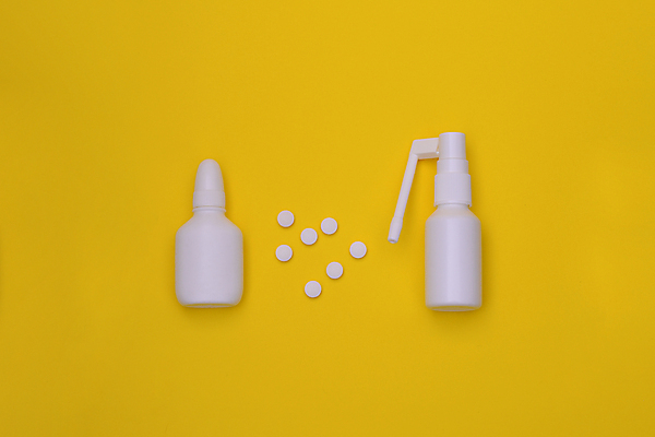 포토 JPG 해외이미지 백그라운드 컨셉 건강 사람없음 치료 알약 약 노란색 우주 건강관리 공백 고통 흰색 열 호흡기관 바이러스 질병 컨테이너 플라스틱 약국 코 분무기 조제 알레르기 고립 노란배경 노즐 돌봄 전염병 효율 카피스페이스 디테일 해외포토 감정 산업 컬러 의학 모션 재질 관리 신체부위 장기_의학 만들기 파일형식 이미지허브