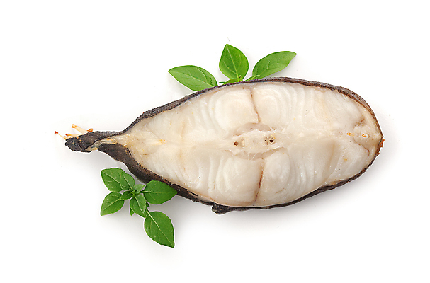 포토 JPG 해외이미지 접시 클리핑패스 음식 어류 스테이크 사람없음 초록색 식사 저녁식사 흰색 신선 굽기 해산물 바질 고립 해외포토 식기 컬러 서양음식 수중동물 구이 파일형식 이미지허브