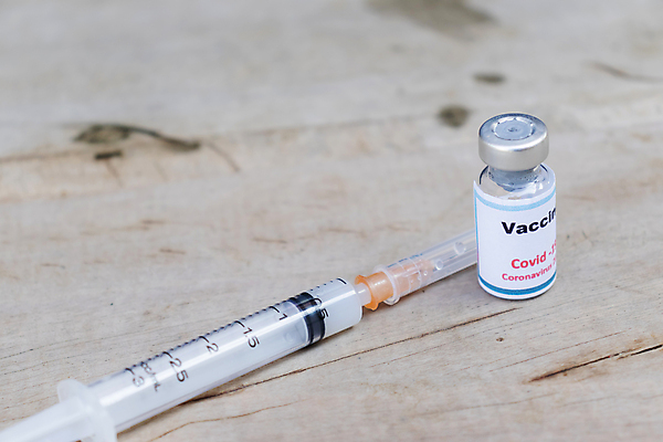 포토 JPG 해외이미지 안경 과학 백그라운드 유리병 건강 병원 주사기 사람없음 치료 약 건강관리 장비 의사 흰색 액체 실험실 바이러스 보호 질병 약국 오브젝트 슛 주사약 테라피 고립 돌봄 복용 예방접종 전염병 해외포토 잡화 컬러 컨셉 의학 의료기기 모션 병_용기 실험 관리 뷰티 의료진 접종 파일형식 이미지허브