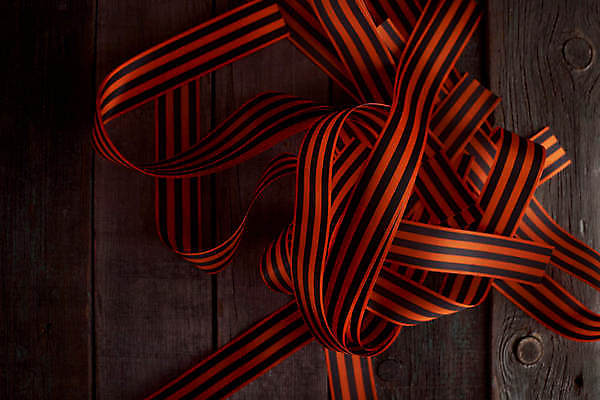 포토 JPG 해외이미지 감정 별 리본 지구 사람없음 빨간색 기쁨 튤립 축하 9 날짜 큼 5월 심볼 전쟁 육군 질서 애국심 소비에트 전국 필승 해외포토 자연요소 꽃 컬러 컨셉 군대 숫자 예절 우승 크기 파일형식 이미지허브