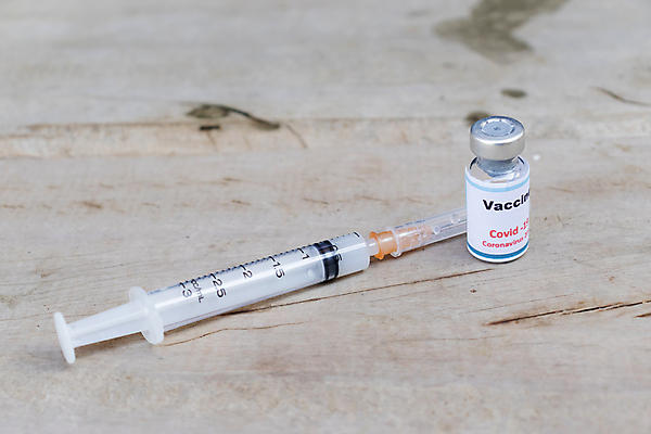 포토 JPG 해외이미지 안경 과학 백그라운드 유리병 건강 병원 주사기 사람없음 치료 약 건강관리 장비 의사 흰색 액체 실험실 바이러스 보호 질병 약국 오브젝트 슛 주사약 테라피 고립 돌봄 복용 예방접종 전염병 해외포토 잡화 컬러 컨셉 의학 의료기기 모션 병_용기 실험 관리 뷰티 의료진 접종 파일형식 이미지허브