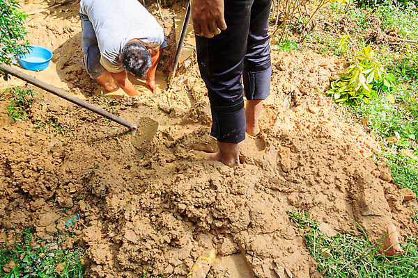 포토 JPG 해외이미지 남자 산업 새로움 사람 사람없음 야외 물 햇빛 흙 젖음 흐름 업무 구멍 기술자 엔지니어 수리 삽 철 부식 먼지 진흙 고정 지하 다리찢기 빈털터리 골절 단절 땅파기 배관공 업그레이드 옛날 해외포토 자연요소 직업 컨셉 의학 모션 태양 작업 파일형식 이미지허브