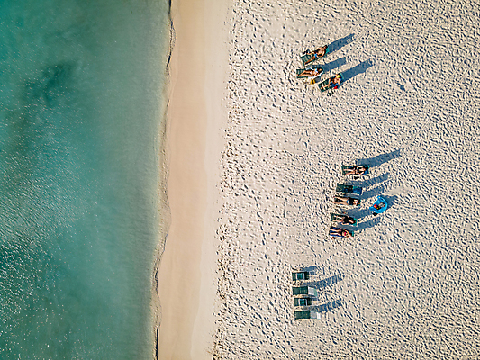 포토 JPG 해외이미지 나무 모래 파도 바다 섬 여행 건축양식 휴가 안테나 손바닥 사람없음 건물 물 파란색 맑음 흰색 보트 성자 독수리 쿠바 카리브해 드론 이국적 터키석 파라다이스 해외포토 자연요소 식물 건축물 손 건축 종교 컬러 배_교통 통신 조류 날씨 중앙아메리카 보석 파일형식 이미지허브