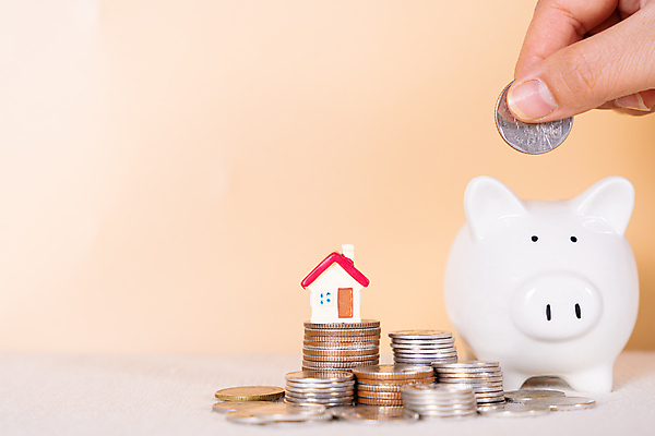 포토 JPG 해외이미지 컨셉 돈 일러스트 비즈니스 성공 미래 주택 안전 사람 사람없음 금융 경제 달러 동전 저축 돼지저금통 저금통 잡기 절약 재산 은퇴 수집 보안 투자 이익 대출 빚 고립 세금 수입 예산 해외포토 모션 건물 파일형식 이미지허브