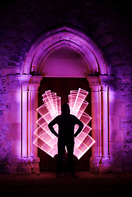 포토 JPG 해외이미지 모양 디자인 선 조각 컨셉 패턴 곡선 건축양식 모션 추상 미래 미술 사람 사람없음 야외 빛 컬러풀 문 보라색 어둠 활발 에너지 야간 속도 그림 역동적 네온 고딕 광 스타일 효과 해외포토 자연요소 건축 컬러 무늬 문화예술 파일형식 이미지허브