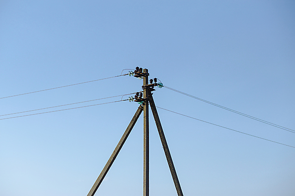 포토 JPG 해외이미지 실루엣 산업 선 백그라운드 전구 하늘 사람없음 파란색 빛 환경 탑 힘 장비 에너지 시골 램프 기둥 네트워크 연결 위험 오브젝트 부식 싱글 심플 전염 철사 봉 반대 공학 분배 옛날 전압 공급 해외포토 건축물 교육 건축 컬러 컨셉 조명 촬영기법 질병 감염 파일형식 이미지허브