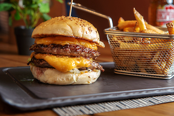 포토 JPG 해외이미지 음식 백그라운드 토마토 치즈 감자 패스트푸드 샌드위치 육류 사람없음 목재 식당 식사 저녁식사 샐러드 소고기 튀김 햄버거 흰색 신선 클래식 맛 그릴 상추 큼 바비큐 케첩 먹기 속도 메뉴 깨 베이컨 프랑스어 점심식사 고립 번 치즈버거 해로움 해외포토 나무 문자 빵 컬러 컨셉 채소 식재료 재료 모션 주방용품 유제품 돼지고기 상점 조미료 소스_음식 인스턴트 크기 파일형식 이미지허브