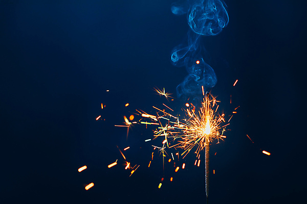 포토 JPG 해외이미지 조명 폭죽 불꽃놀이 사람없음 빛 반짝임 축하 연소 스파클라 해외포토 컨셉 모션 놀이 파일형식 이미지허브