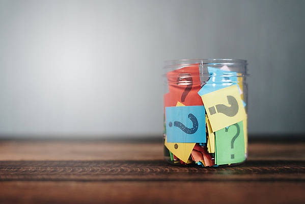 포토 JPG 해외이미지 종이 백그라운드 컨셉 생각 인터넷 비즈니스 아이디어 사람없음 컬러풀 라벨 웹 정보 물음표 표현 항아리 신비 질문 심볼 사인 검색 문제 해결 의문 의심 요청 대답 지원 헬프 혼란 세계보건기구 해외포토 기호 감정 컬러 프레임 도움 도자기 파일형식 이미지허브