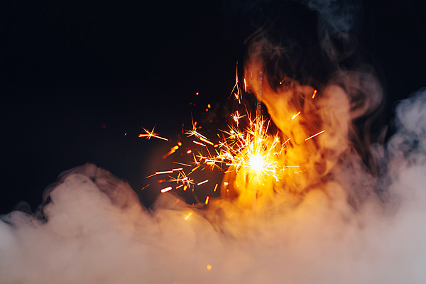 포토 JPG 해외이미지 폭죽 불꽃놀이 사람없음 빛 반짝임 축하 연기 연소 스파클라 해외포토 컨셉 모션 놀이 파일형식 이미지허브