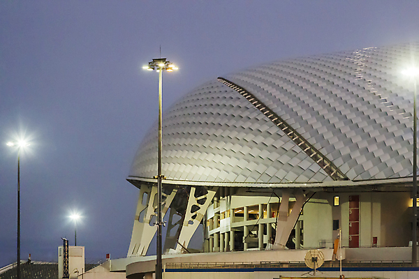 포토 JPG 해외이미지 스포츠 올림픽 건축양식 사람없음 야외 축구 경쟁 경기장 저녁 큼 플라스틱 시설 러시아 카피스페이스 해외포토 건축 유럽 컨셉 스포츠시설 재질 구기 공백 야간 크기 파일형식 이미지허브