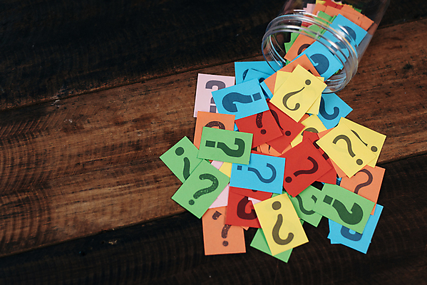 포토 JPG 해외이미지 종이 백그라운드 컨셉 생각 인터넷 비즈니스 아이디어 사람없음 컬러풀 라벨 웹 정보 물음표 표현 항아리 신비 질문 심볼 사인 검색 문제 해결 의문 의심 요청 대답 지원 헬프 혼란 세계보건기구 해외포토 기호 감정 컬러 프레임 도움 도자기 파일형식 이미지허브