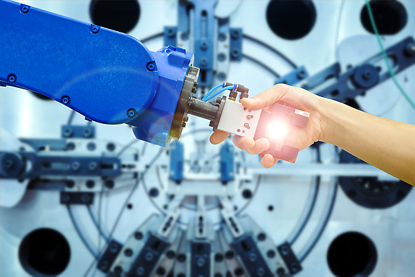 포토 JPG 해외이미지 손 산업 백그라운드 컨셉 공장 관계 미래 노동자 아이디어 기술 사람 사람없음 파란색 빛 금속 기계 장비 공구 업무 엔지니어 제조 스마트 로봇 팔 정비공 공학 혁명 자동 자동화 제어 지능 철강 획기적 AI_인공지능 해외포토 직업 교육 컬러 공업 재질 신체부위 도구 작업 기술자 파일형식 이미지허브