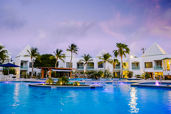 포토 JPG 해외이미지 하늘 호텔 리조트 야외수영장 사람없음 야외 건물 바캉스 야자수 야간 휴양지 호캉스 해외포토 자연요소 나무 건축물 숙소 휴가 수영장 장소 파일형식 이미지허브