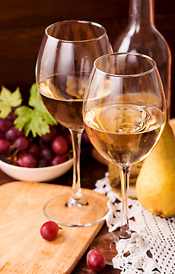포토 JPG 해외이미지 그릇 와인잔 포도 나뭇잎 사람없음 와인 달콤 와인병 나무도마 나무배경 해외포토 식기 백그라운드 잎 술잔 과일 병_용기 도마 주류 목재 맛 파일형식 이미지허브