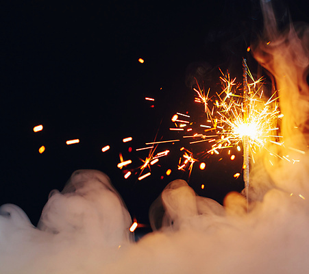 포토 JPG 해외이미지 폭죽 불꽃놀이 사람없음 빛 반짝임 축하 연기 연소 스파클라 해외포토 컨셉 모션 놀이 파일형식 이미지허브