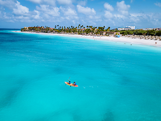 포토 JPG 해외이미지 라이프스타일 커플 여자 행복 스포츠 바다 섬 여행 휴가 휴식 사람 사람없음 야외 빨간색 물 여행객 보트 개울 그룹 속도 카누 카약 노젓기 뗏목 해외포토 자연요소 감정 교통수단 컬러 컨셉 배_교통 관계 모션 생활 강 수상스포츠 파일형식 이미지허브
