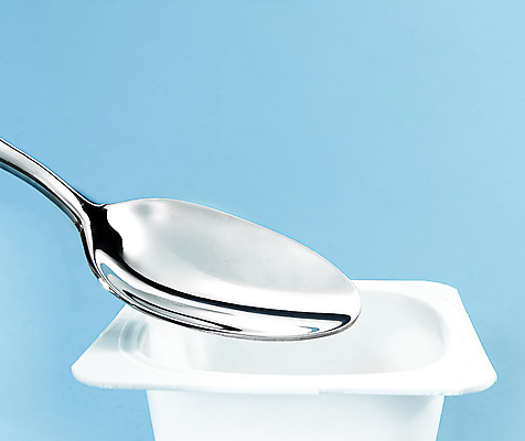 포토 JPG 해외이미지 사람없음 파란색 숟가락 요거트 플라스틱통 해외포토 컬러 유제품 수저 통 플라스틱 파일형식 이미지허브