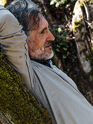 포토 JPG 해외이미지 나무 백인 전통 커플 계절 공원 할아버지 행복 잎 자연 휴가 휴식 사랑 한명 사람 성인 야외 목재 초록색 걷기 산책 추위 흰색 신선 소나무 호흡 60대 숲 자르기 은퇴 내추럴 옛날 해외포토 서양인 식물 1 공공시설 노년 남자 감정 컬러 컨셉 재료 관계 모션 생태계 파일형식 이미지허브