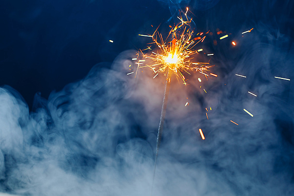 포토 JPG 해외이미지 폭죽 불꽃놀이 사람없음 빛 반짝임 축하 연기 연소 스파클라 해외포토 컨셉 모션 놀이 파일형식 이미지허브