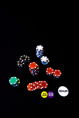 포토 JPG 해외이미지 백그라운드 돈 일러스트 놀이 성공 검은배경 사람없음 빨간색 쌓기 검은색 게임 흰색 우승 원형 행운 재산 도박 위험 카지노 기회 포커 고립 라스베가스 승자 해외포토 도형 컬러 컨셉 모션 금융 최고 트럼프 파일형식 이미지허브