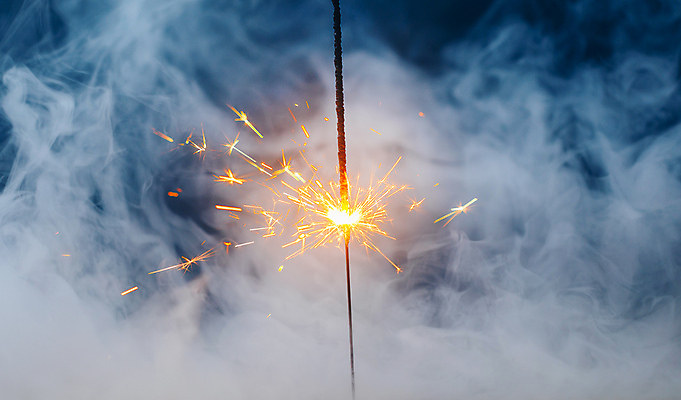 포토 JPG 해외이미지 폭죽 불꽃놀이 사람없음 빛 반짝임 축하 연기 연소 스파클라 해외포토 컨셉 모션 놀이 파일형식 이미지허브