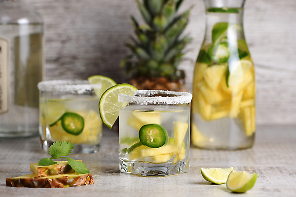 포토 JPG 해외이미지 잔 사람없음 칵테일 과실주 허브 파인애플 라임 브랜디 할라피뇨 해외포토 식물 식기 과일 고추 주류 열대과일 파일형식 이미지허브