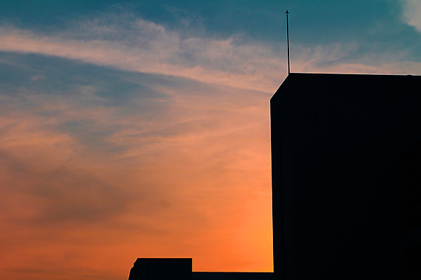 포토 JPG 해외이미지 구름 디자인 실루엣 백그라운드 오렌지 비즈니스 건축양식 자연 하늘 아침 주택 그림자 풍경 사람없음 빨간색 파란색 빛 도시풍경 사무실 태양 일출 탑 검은색 어둠 황혼 일몰 새벽 도시 도심 야간 저녁 지중해 장면 지역 타운 스카이라인 넘어짐 벤쿠버 해외포토 주간 자연요소 건축물 건축 바다 컬러 과일 모션 촬영기법 건물 노을 생태계 파일형식 이미지허브