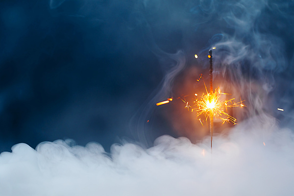 포토 JPG 해외이미지 폭죽 불꽃놀이 사람없음 빛 반짝임 축하 연기 연소 스파클라 해외포토 컨셉 모션 놀이 파일형식 이미지허브