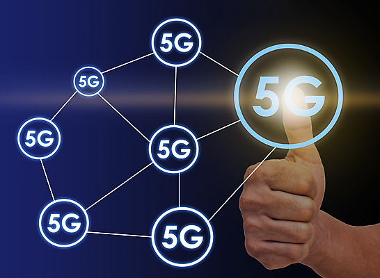 포토 JPG 해외이미지 손 선 과학 백그라운드 컨셉 인터넷 비즈니스 통신 손가락 모바일 미래 전등 세포 사람없음 스마트폰 핸드폰 컴퓨터 글로벌 3D 디지털 스크린 자료 웹 정보 비즈니스맨 네트워크 연결 무선전화기 심볼 속도 신호 언론 클릭 공상 세대 개발 데이터베이스 가상 네트워킹 셀룰러 해외포토 남자 조명 신체부위 전자제품 스마트기기 직장인 전화기 디지털합성 파일형식 이미지허브