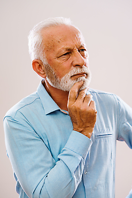 포토 JPG 해외이미지 스튜디오촬영 백인 캐릭터 응시 남자 얼굴 셔츠 생각 수염 한명 사람 성인 파란색 회색 분노 흰색 표현 비즈니스맨 주름 개성 심각 옛날 진짜 카피스페이스 치프 해외포토 서양인 1 시선 감정 컬러 컨셉 상의 비즈니스 실내 신체부위 공백 직장인 파일형식 이미지허브