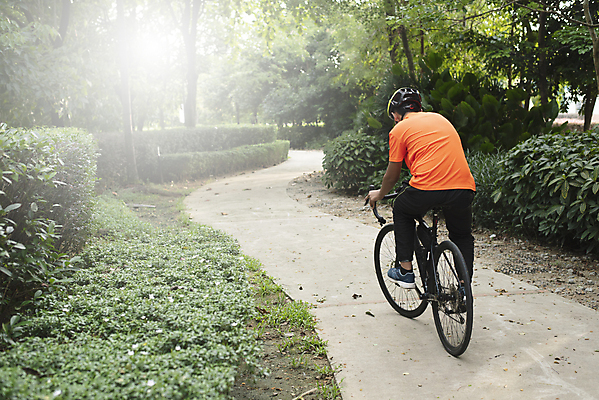 포토 JPG 해외이미지 라이프스타일 공원 행복 길 스포츠 여행 자연 휴식 거리 건강 서기 사람 성인 사람없음 야외 옆모습 운동 햇빛 맑음 자전거 활발 기쁨 시골 바퀴 승차 순환 사이클링 선로 페달 카피스페이스 해외포토 공공시설 감정 뷰포인트 컨셉 모션 날씨 생활 태양 바이크 공백 육상스포츠 생태계 파일형식 이미지허브