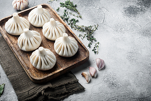 포토 JPG 해외이미지 회색배경 실내 마늘 사람없음 만두 나무쟁반 카피스페이스 해외포토 음식 백그라운드 채소 쟁반 내부 목재 공백 회색 파일형식 이미지허브