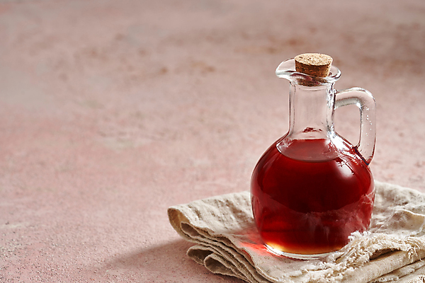 포토 JPG 해외이미지 식물 음식 분홍색 과일 자연 유리 건강 씨앗 사람없음 치료 빨간색 뷰티 화장품 약재 신선 투명 약초 허브 유기농 테라피 내추럴 보충 돌봄 에센스 추출 카피스페이스 해외포토 웰빙 컬러 의학 모션 재질 약 공백 풀_식물 생태계 파일형식 이미지허브