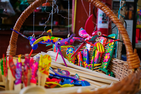 포토 JPG 해외이미지 전통 문화 백그라운드 가방 비즈니스 조류 멕시코 어류 인종 사람없음 목재 장식 컬러풀 숫자 바구니 숟가락 시장 클래식 소프트포커스 라틴아메리카 오브젝트 히스패닉 나무숟가락 수공예 벌새 솜씨 핸드메이드 해외포토 나무 동물 문자 잡화 컬러 컨셉 북아메리카 재료 촬영기법 수저 아메리카 사람 수중동물 공예 파일형식 이미지허브