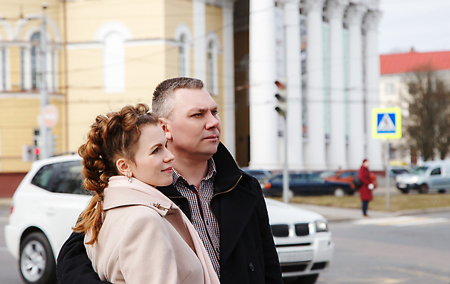 포토 JPG 해외이미지 백인 라이프스타일 손 커플 여자 남자 행복 결혼 2 데이트 가족 관계 남편 휴가 거리 함께함 발렌타인데이 사랑 미소 사람 성인 야외 두명 걷기 산책 도시 아내 해외포토 서양인 감정 컨셉 모션 데이이벤트 휴식 표정 이벤트 생활 신체부위 파일형식 이미지허브