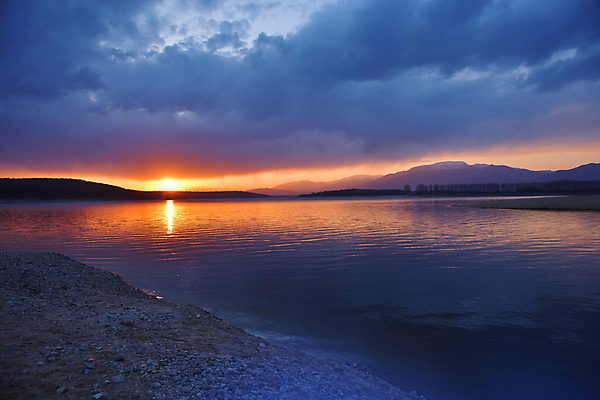 포토 JPG 해외이미지 배너 호수 파도 여행 백그라운드 오렌지 자연 벽지 하늘 미술 사람없음 야외 물 파란색 컬러풀 햇빛 태양 뷰티 반사 노란색 일출 황혼 일몰 새벽 달력 연못 분위기 저녁 공상 천국 내추럴 깊이 수평선 해외포토 자연요소 바다 컬러 컨셉 과일 문화예술 노을 야간 생태계 파일형식 이미지허브