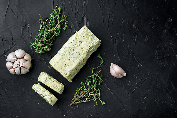 포토 JPG 해외이미지 식재료 검은배경 실내 마늘 사람없음 하이앵글 자르기 허브 버터 해외포토 식물 뷰포인트 백그라운드 채소 모션 내부 검은색 파일형식 이미지허브