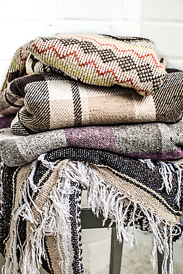 포토 JPG 해외이미지 겨울 실내 따뜻함 사람없음 담요 오브젝트 감성 해외포토 계절 컨셉 내부 파일형식 이미지허브