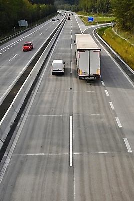 포토 JPG 해외이미지 유럽 도로 길 여행 백그라운드 이동 컨셉 비즈니스 교통시설 모션 자동차 영국 거리 사람없음 가로 파란색 태양 미국 일몰 도시 시간 고속도로 잼 사인 속도 바쁨 장면 체코 무거움 자동 통근 많음 해외포토 자연요소 나라 육상교통 컬러 교통 북아메리카 노을 소스_음식 무게 시설 출근 파일형식 이미지허브