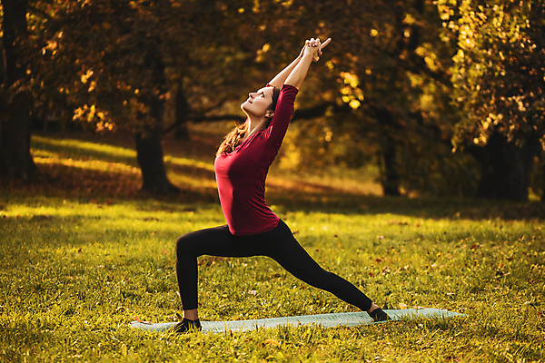포토 JPG 해외이미지 주간 전신 백인 우먼라이프 공원 여자 요가 휴식 한명 성인 야외 운동 건강관리 스트레칭 요가자세 매트 유연 집중 연습 성인여자한명만 해외포토 자연요소 서양인 1 라이프스타일 웰빙 공공시설 포즈 컨셉 건강 관리 사람 여자한명만 성인여자만 파일형식 이미지허브