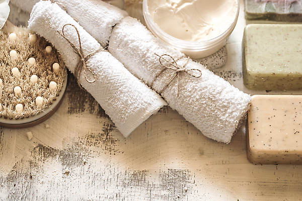 포토 JPG 해외이미지 사람없음 하이앵글 수건 크림 오브젝트 스파용품 바디케어 베이지색 수제비누 해외포토 뷰포인트 컬러 위생용품 스파 비누 파일형식 이미지허브