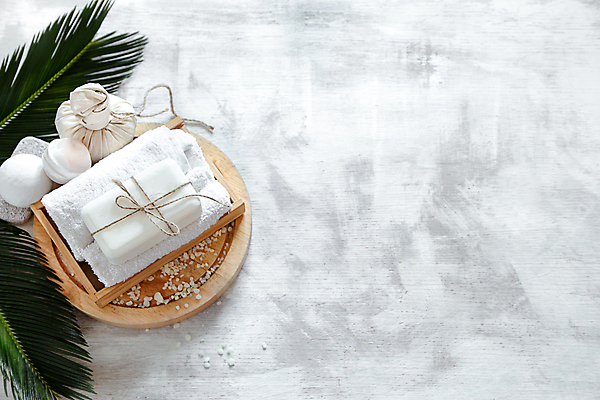 포토 JPG 해외이미지 사람없음 하이앵글 수건 원형 오브젝트 스파용품 야자수잎 바디케어 수제비누 입욕제 해외포토 도형 뷰포인트 잎 위생용품 스파 비누 파일형식 이미지허브