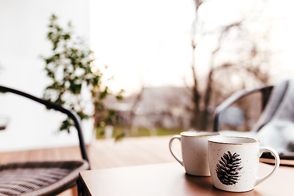 포토 JPG 해외이미지 템플릿 디자인 커플 커피 음료 백그라운드 컨셉 2 의자 탁자 아침 주택 아이디어 풍경 사람없음 야외 목재 컵 갈색 식당 이탈리아 공백 카페 머그컵 흰색 신선 쌍 차 아침식사 상품 메뉴 유기농 아로마 아메리카노 카푸치노 에스프레소 중독 라떼 목업 스타일 카피스페이스 해외포토 주간 나무 식기 웰빙 유럽 컬러 가구 재료 관계 건물 상점 식사 파일형식 이미지허브