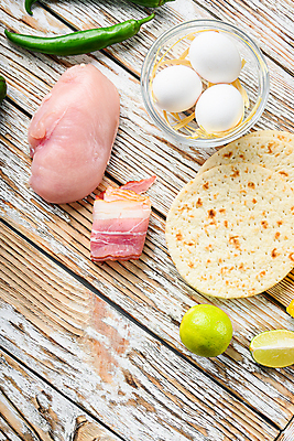 포토 JPG 해외이미지 음식 백그라운드 고추 거리 멕시코 육류 옥수수 요리 사람없음 목재 식사 치킨 공백 덮개 흰색 시골 신선 향신료 속도 유기농 라임 성분 타코 살사소스 핸드메이드 카피스페이스 해외포토 나무 웰빙 컬러 북아메리카 채소 과일 식재료 재료 곡류 뚜껑 소스_음식 닭고기요리 향미료 파일형식 이미지허브