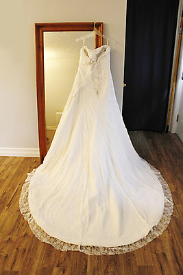 포토 JPG 해외이미지 전통 디자인 드레스 줄 결혼 신혼부부 결혼식 넥타이 바닥 주택 사람없음 목재 뷰티 유행 거울 기차 흐름 흰색 가운 우아함 닫기 옷걸이 묘사 활 조이기 해외포토 나무 부부 잡화 옷 육상교통 컬러 컨셉 재료 모션 대중교통 이벤트 건물 신혼 파일형식 이미지허브