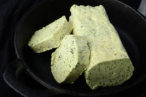 포토 JPG 해외이미지 식재료 검은배경 실내 사람없음 자르기 버터 해외포토 백그라운드 모션 내부 검은색 파일형식 이미지허브