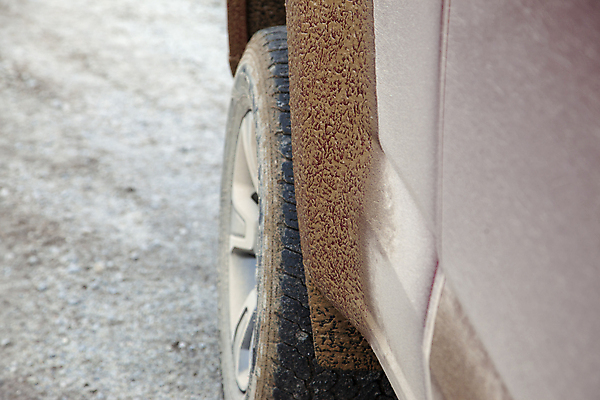 포토 JPG 해외이미지 도로 길 여행 교통시설 자동차 사람없음 옆모습 빨간색 운전 판넬 바퀴 보호 소금 먼지 진흙 짐차 탐사 고무 픽업 카피스페이스 해외포토 육상교통 뷰포인트 컬러 교통 컨셉 모션 공백 시설 파일형식 이미지허브