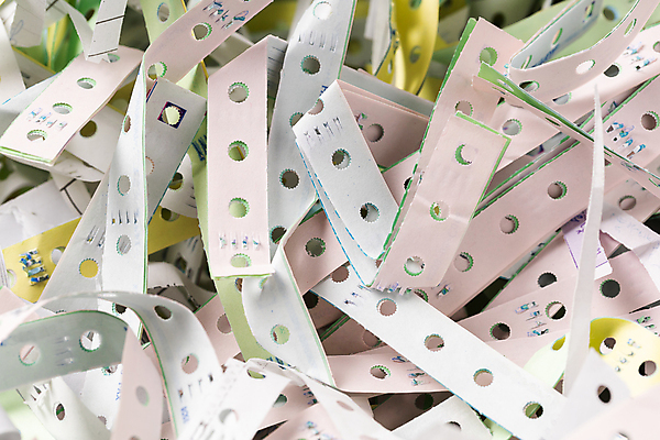 포토 JPG 해외이미지 종이 조각 백그라운드 공장 그림자 사람없음 우주 공백 재활용 회색 흰색 점 구멍 가장자리 떨어짐 상품 오브젝트 질감 문서 부드러움 찢어짐 한조각 구김 해외포토 1 컬러 컨셉 공업 모션 감각 둘레 친환경 파일형식 이미지허브